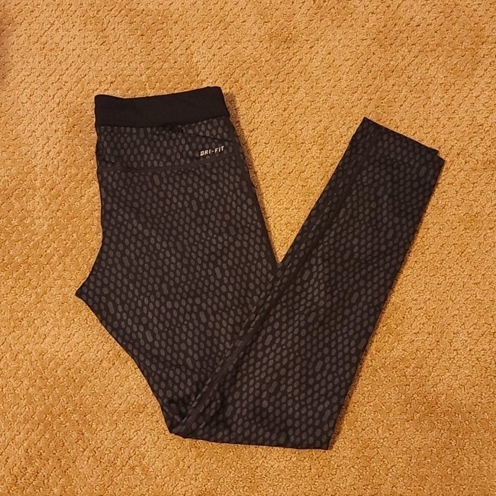 Nike dri fit leggings size small